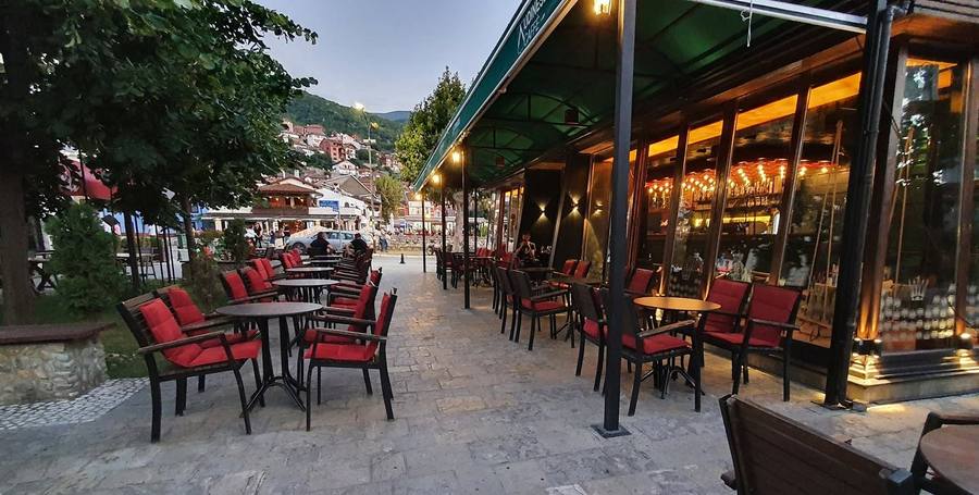 Queen Bar Cafe
